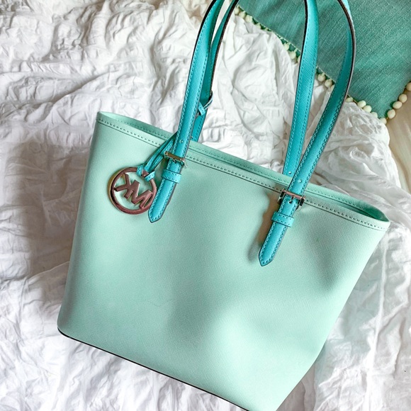 Michael Kors Beautiful LIMITED EDITION Handbag - Picture 2 of 8